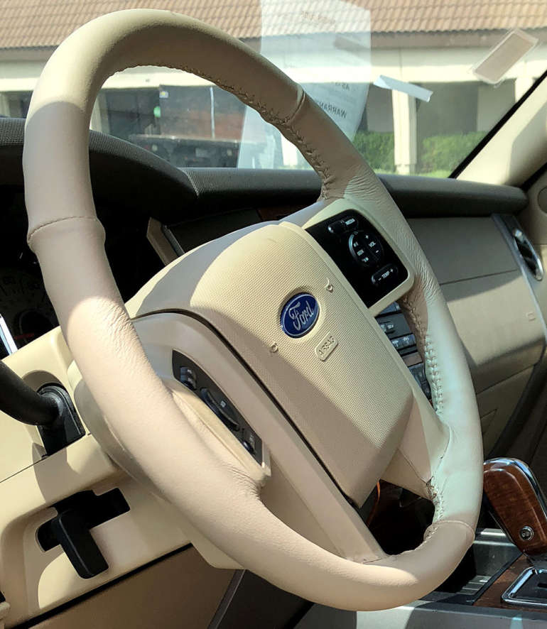 Steering wheels Mecha's Upholstery The Best Service in Dallas, Texas